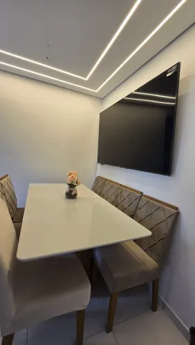 Comedor com 8 cadeiras novo