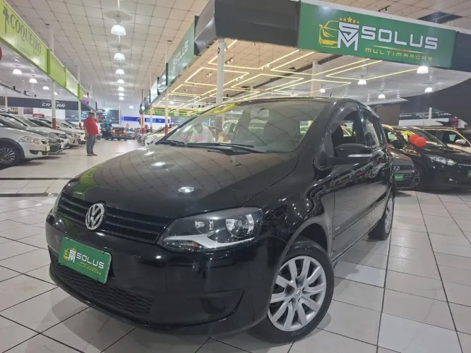 Volkswagen Fox 1.0 MI Total Flex 8V 5P 2013