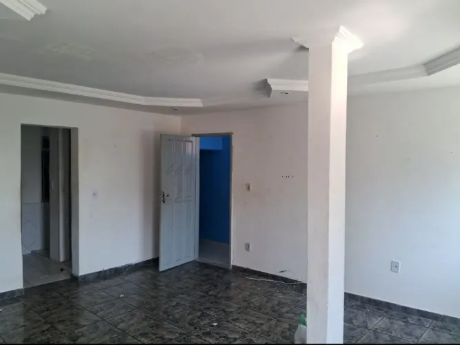 ALUGO 2/4, VARANDA, SALA AMPLA, ITAPUÃ