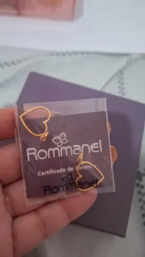 Pingente e corrente Romannel