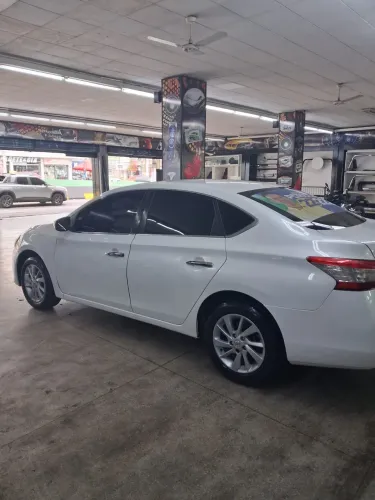 Nissan Sentra SV 2.0 Flexstart 16V Aut. 2015