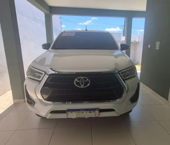 Toyota Hilux CD SR 4X4 2.8 TDI Diesel Aut. 2024