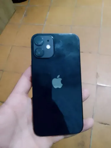 iPhone 12 mini muito novo