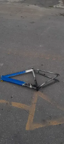 Quadro de alumínio