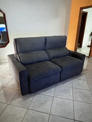 Sofá Retrátil e Reclinável 2 Lugares com Porta-Copos - Excelente Estado