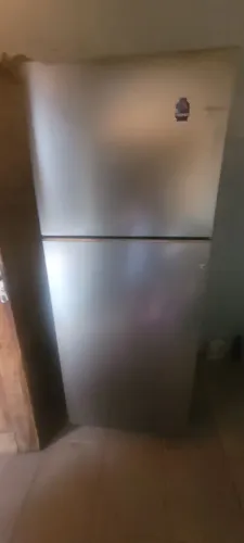 Vendo uma geladeira Samsung invert nova