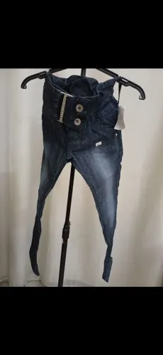 Calça jeans infantil tamanho 8-10 anos