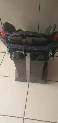 Cadeirinha pra criança 