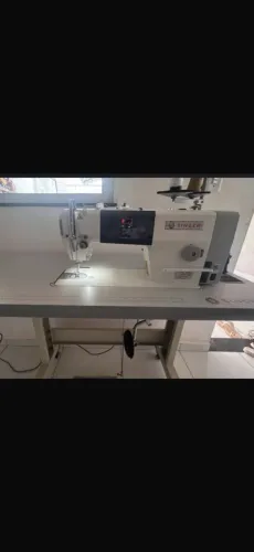 Máquina de costura