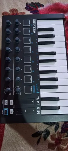 Controlador Midi Arturia Minilab Mkii Black Edition