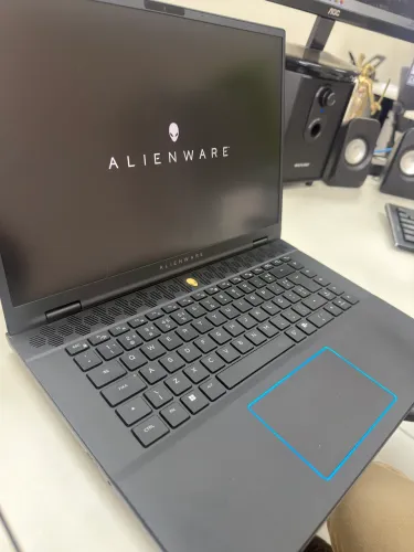 Alienware M16 R2 RTX 4060 Gamer Novo