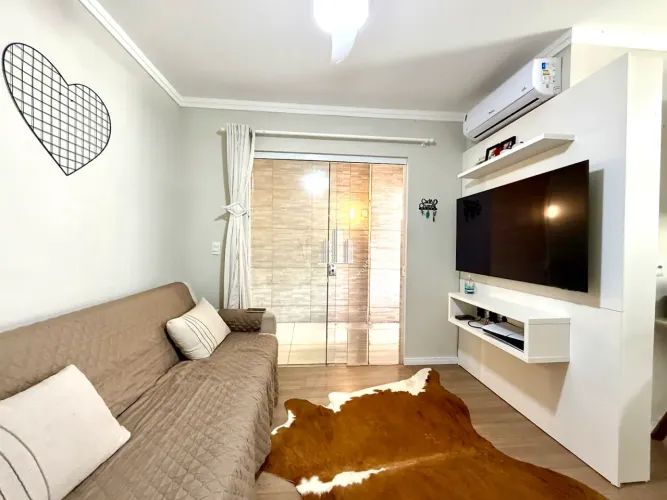 Casa Geminada 2 Quartos com Piscina - Forquilhas