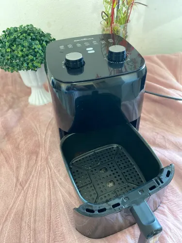 Air Frier Britânia, Semi novo. Funcionando perfeitamente! 150$ para levar logo