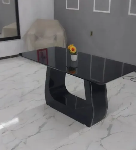 Mesa para 6 Cadeiras em Laca Preta (Nova)