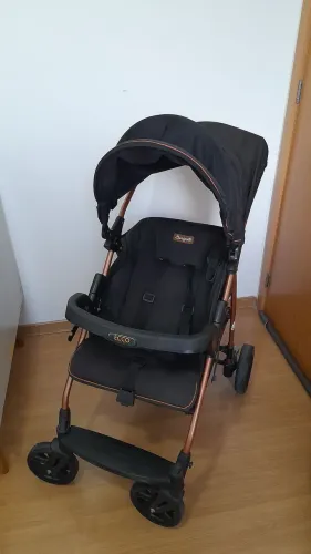 Carrinho de bebê burigotto, com bebê conforto