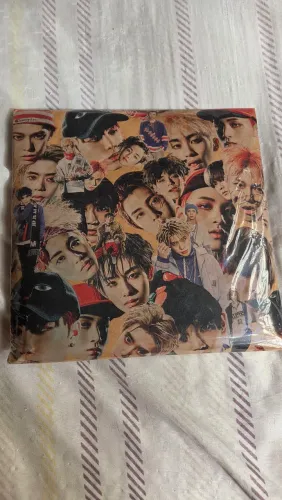 Álbum NCT 127 LIMITLESS INCOMPLETO - LEIA A DESCRIÇÃO 