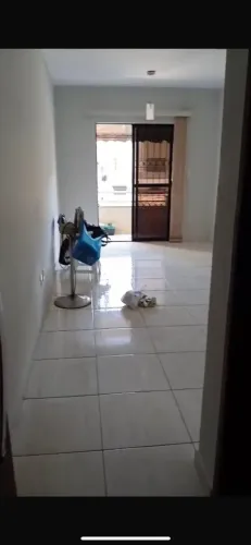 VENDO APTO C/ 02 QTS NO FLAMBOYANT 2 PRÓXIMO À RECOPEL E 28 DE MARÇO