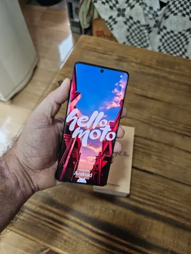 Motorola Edge 50 Pro - Completo + Nota Fiscal - Estado de Novo