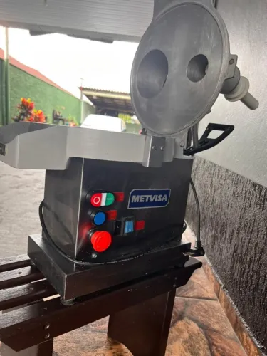 Multiprocessador De Alimentos Industrial Metvisa Com 6 Discos
