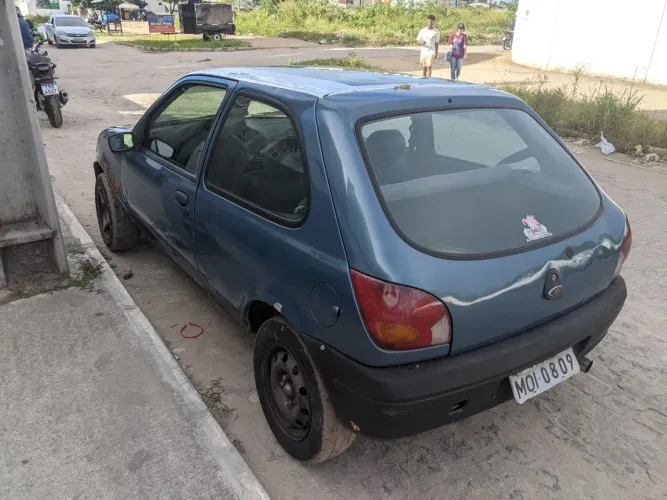 Ford Fiesta GL 1.0 5P 2000