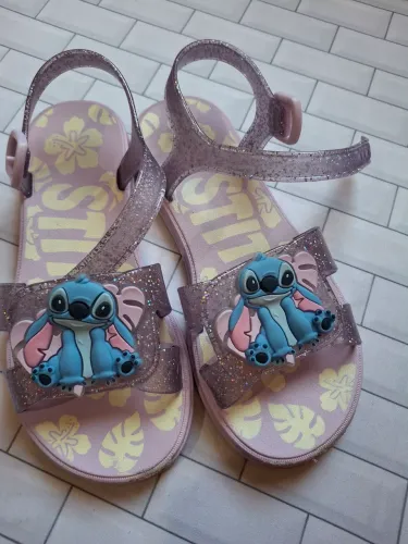 Sandália grendene stitch