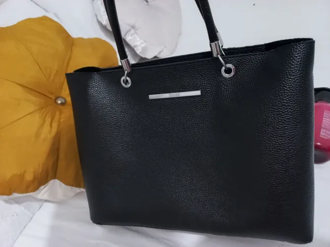Vendo bolsa da marca santa lola original 50 reais usada 1 vez apenas