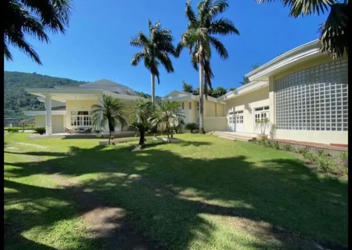Casa Sobrado alto padrão para locação no Condomínio Portobello Resort e Safári em Mangarat