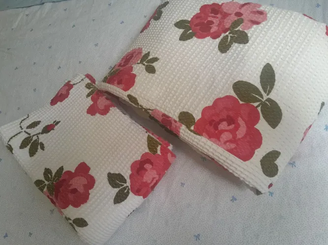 Colcha de cama material Piquet