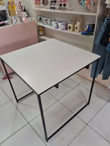 Mesa de centro de loja