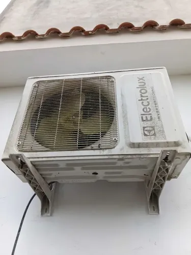 Ar condicionado solitário Eletrolux Tecno usado