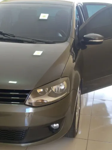 Volkswagen Fox 1.0 MI Total Flex 8V 5P 2014