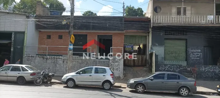 Casa em Avenida Saramenha - Guarani - Belo Horizonte/MG