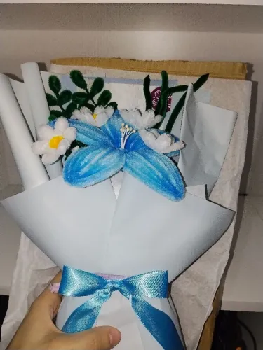 Buquê de Lírio com margaridas.