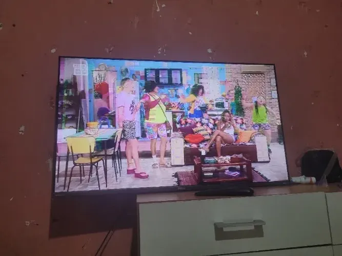 Vende-se um tv com defeito 