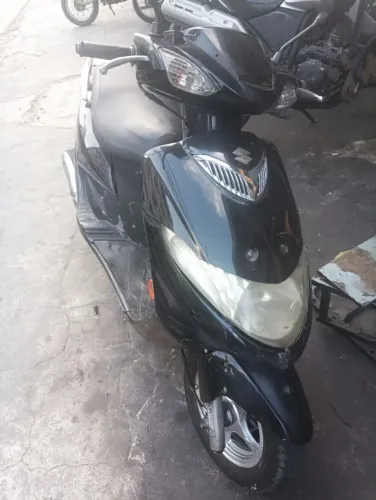 Vendo Burgman 125. ou troco 
