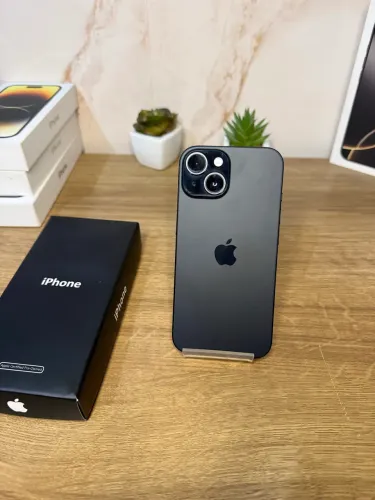 iPhone 15 128GB