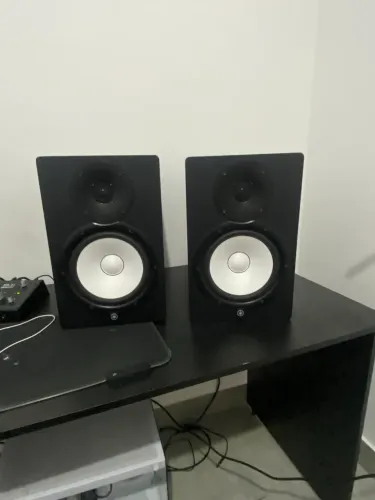 Monitor de referência Yamaha hs8