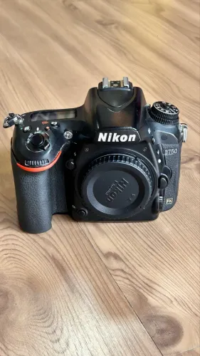 Nikon D750