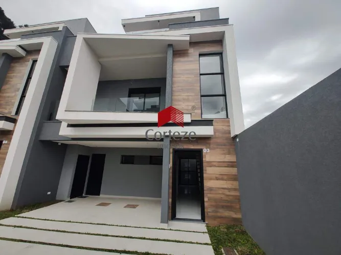 Sobrado em condomínio com 203,56m² 3 quartos, à venda, no bairro Xaxim em Curitiba