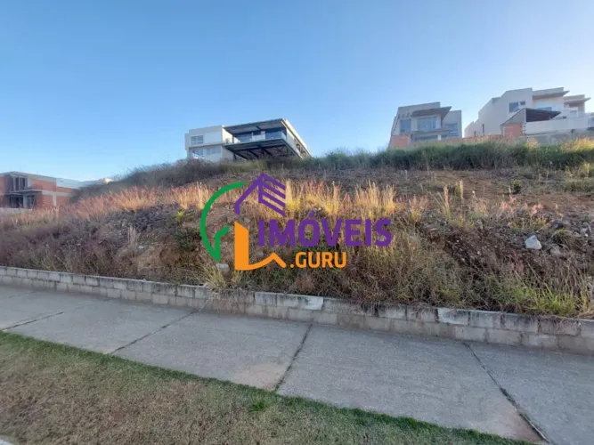 TERRENO EM CONDOMÍNIO - CENTREVILLE - MG