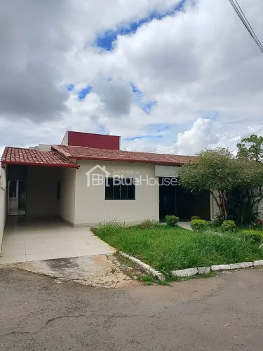 Casa de 3 Quartos sendo 1 suíte em acabamento Premium no Condomínio Residencial Malibu 2