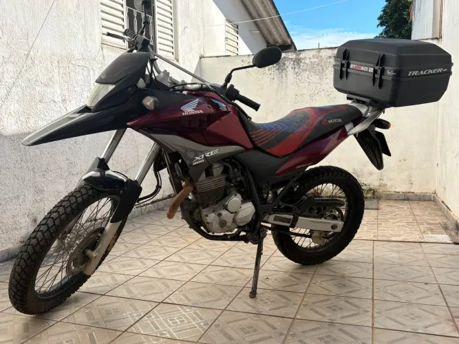 Vende se moto XRE 2011 valor 13.990