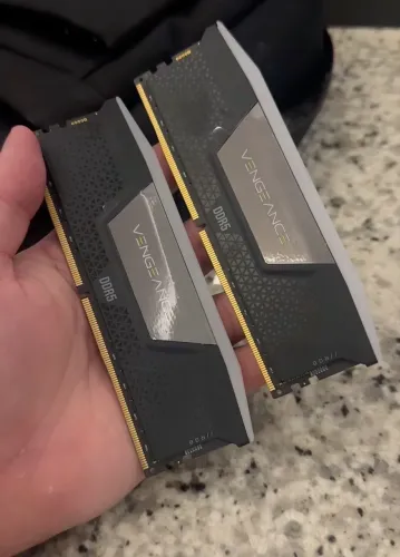 Memoria Corsair Vengeance, 64GB (2x32GB), DDR5, 6000MHz, C40, Preto, CMK64GX5M2D6000C40