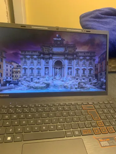 Nootebook positivo