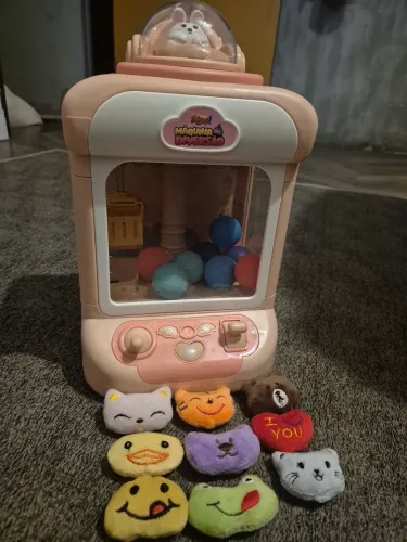 Brinquedo máquina com garra para crianças