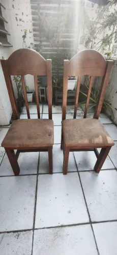 Cadeiras de madeira