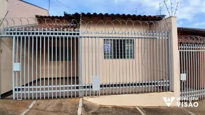 CASA PARA ALUGAR, 02 QUARTOS, 01 VAGA, ABADIA - UBERABA/MG