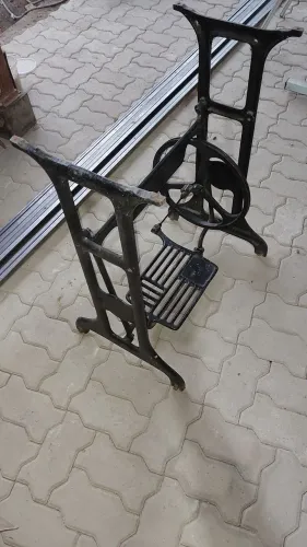 Pé de máquina de costura