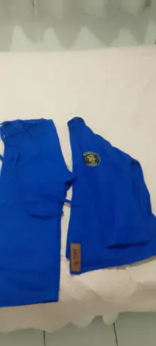 Kimono azul M3, veste 7 a 8 anos