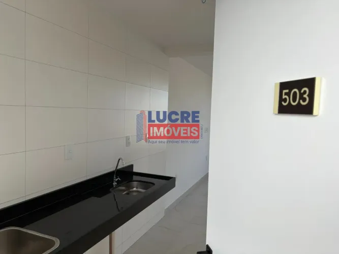 Apartamento com 1 suíte no Bairro dos Estados